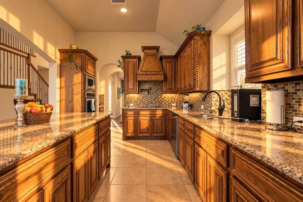 305 Fountain Creek Court, Ovilla, TX 75154 305 Fountain Creek Court, Ovilla, TX 75154