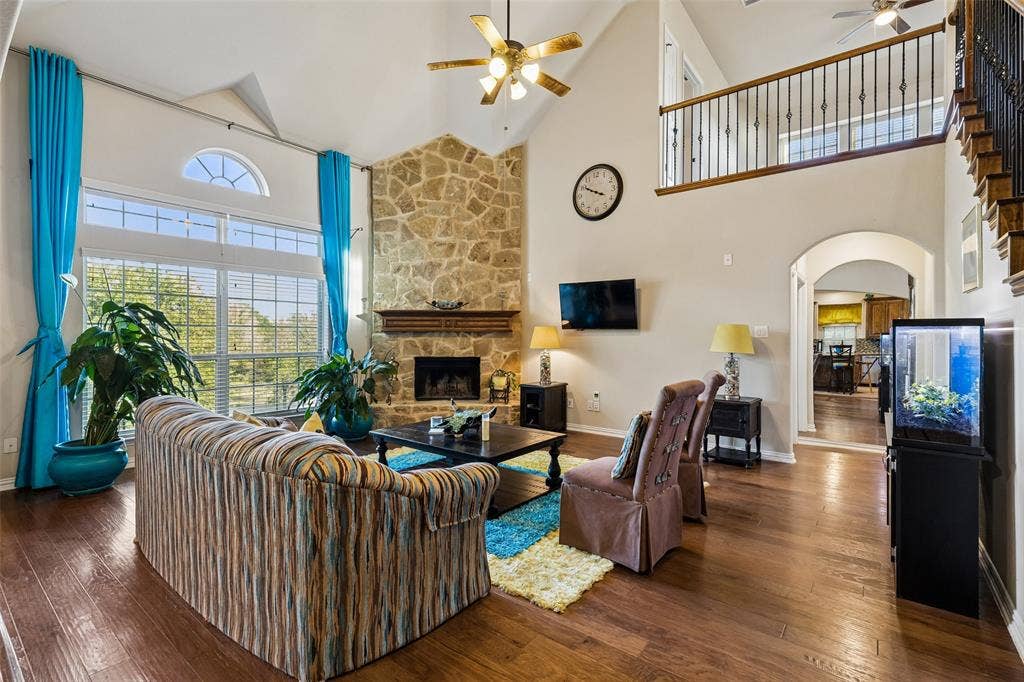 305 Fountain Creek Court, Ovilla, TX 75154 305 Fountain Creek Court, Ovilla, TX 75154