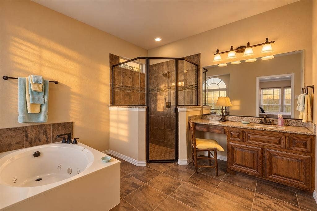 305 Fountain Creek Court, Ovilla, TX 75154 305 Fountain Creek Court, Ovilla, TX 75154