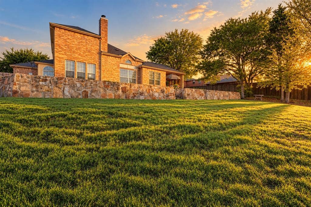 305 Fountain Creek Court, Ovilla, TX 75154 305 Fountain Creek Court, Ovilla, TX 75154
