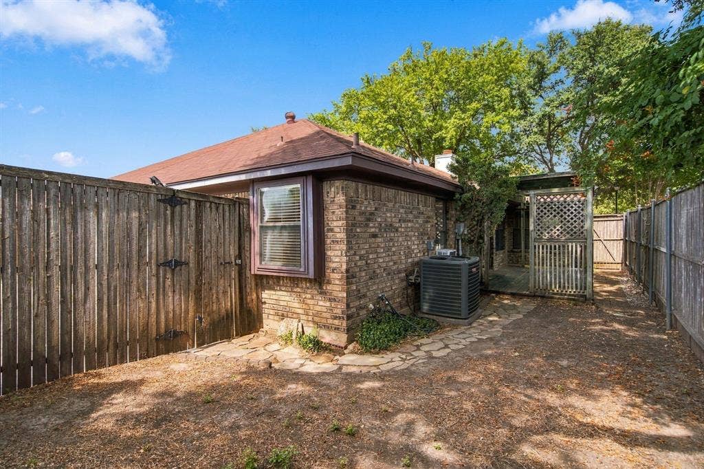 569 Grace Lane, Coppell, TX 75019 569 Grace Lane, Coppell, TX 75019