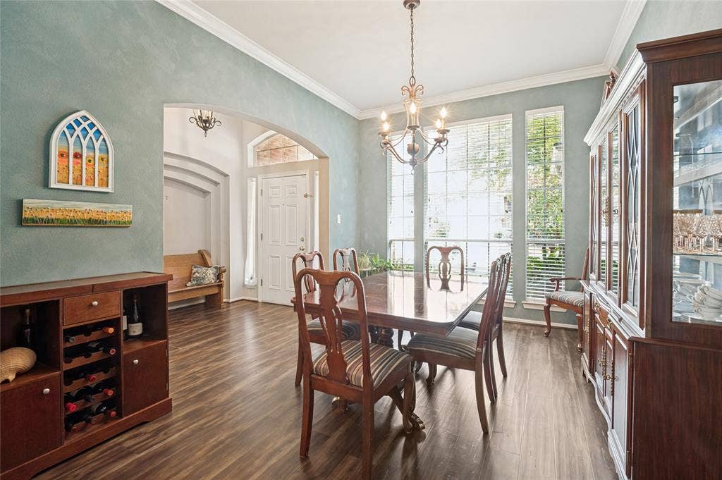1374 Forest Creek Drive, Lewisville, TX 75067