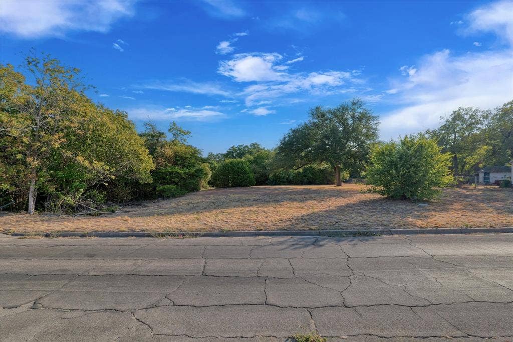 3123 N 18th Street, Waco, TX 76708 3123 N 18th Street, Waco, TX 76708