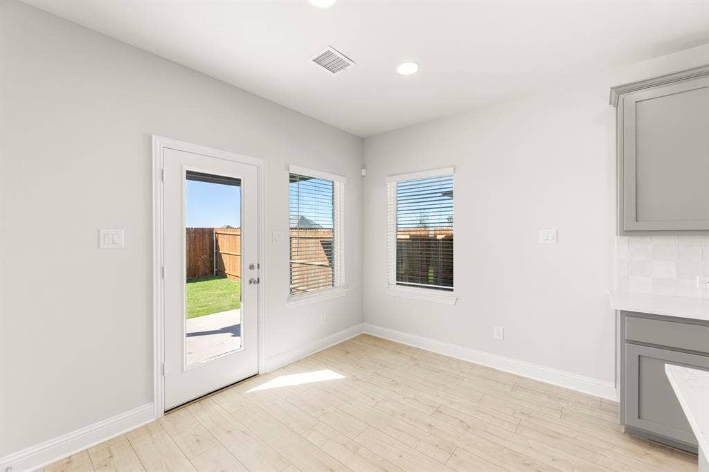24. 2126 Rhodora - Nook.jpg