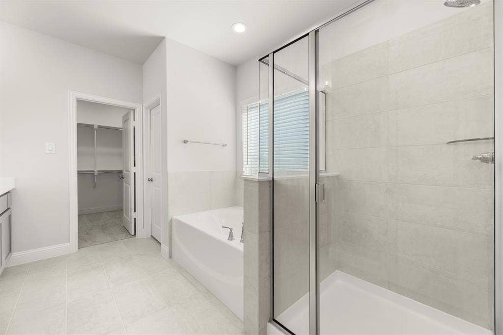 28. 2126 Rhodora - Bath (3).jpg