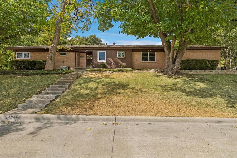 Property photo for 4850 Westcreek Drive, Fort Worth, TX