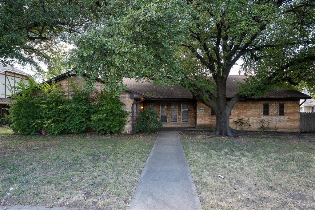 4835 Berridge Lane, Dallas, TX 75227