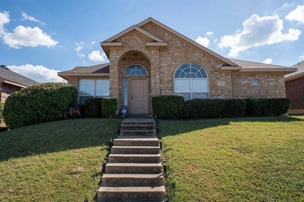4835 Berridge Lane, Dallas, TX 75227