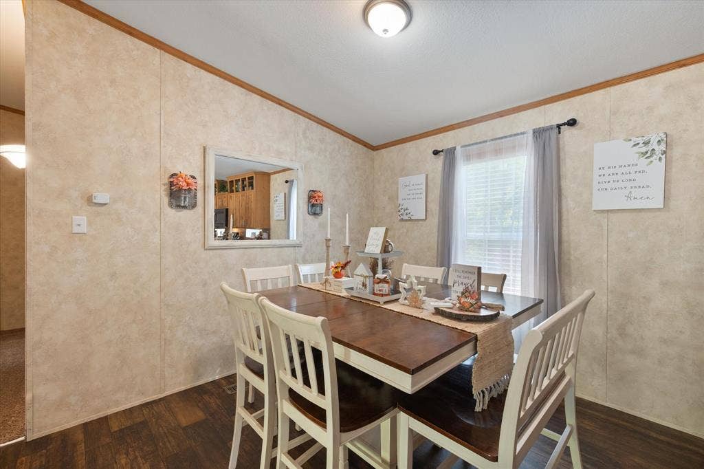 110 Wooded Creek Drive, Athens, TX 75751