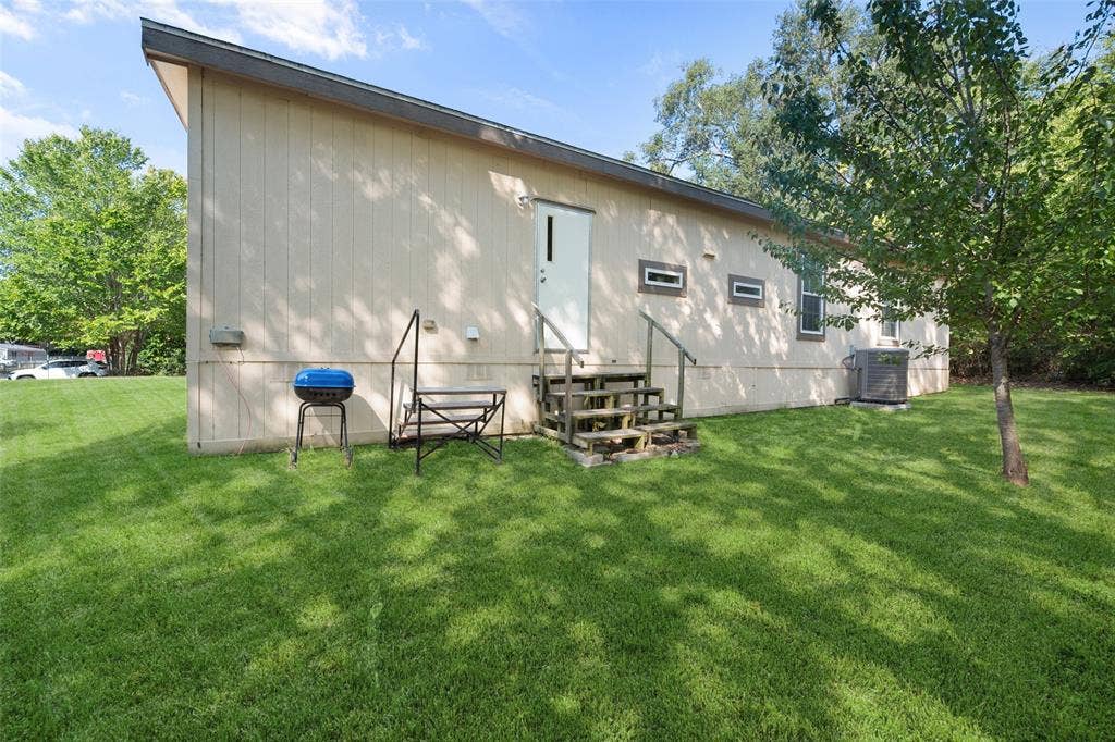 110 Wooded Creek Drive, Athens, TX 75751
