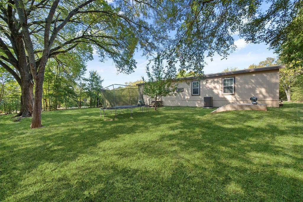 110 Wooded Creek Drive, Athens, TX 75751