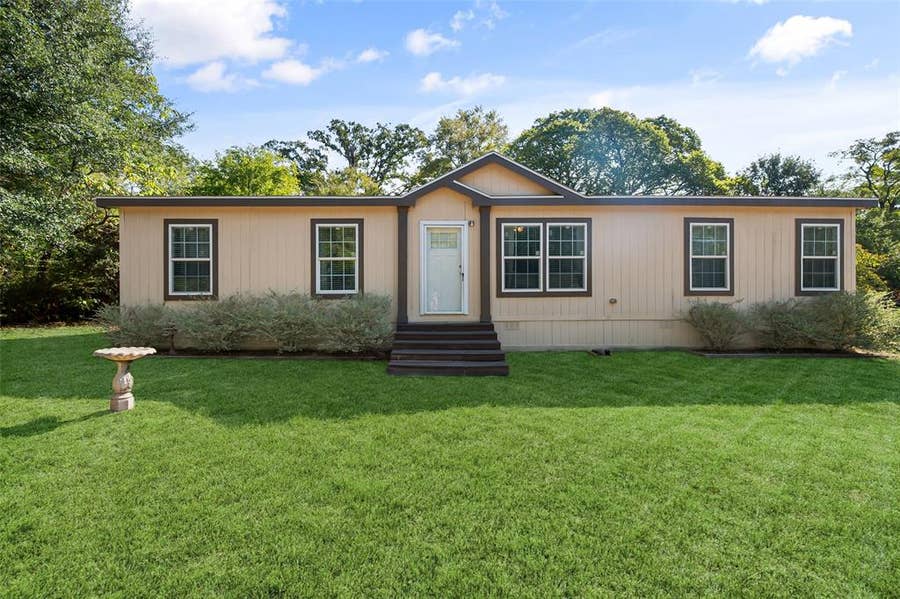 Property photo for 110 Wooded Creek Drive, Athens, TX