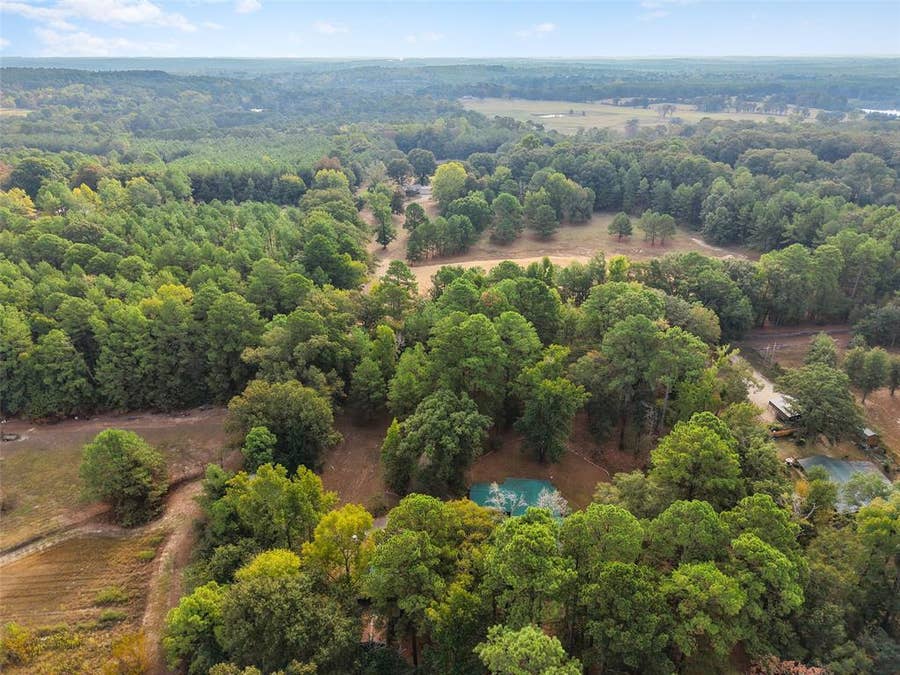 Property photo for 1875 County Road 1577, Hughes Springs, TX
