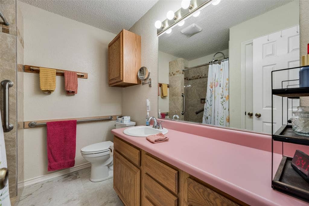 5120 Cliff Haven Drive, Dallas, TX 75236 5120 Cliff Haven Drive, Dallas, TX 75236
