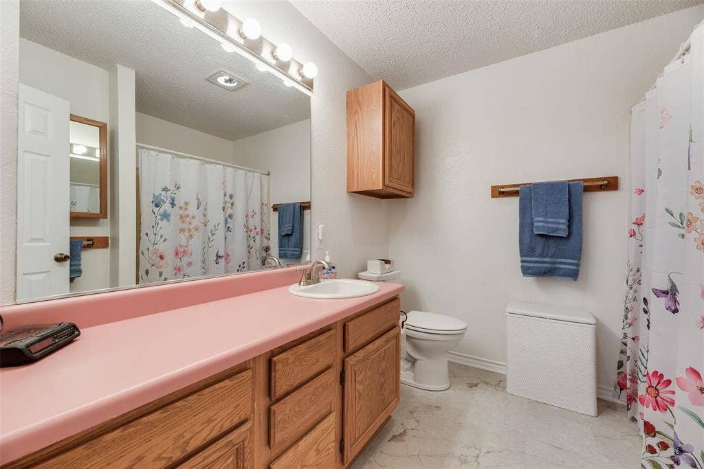 5120 Cliff Haven Drive, Dallas, TX 75236 5120 Cliff Haven Drive, Dallas, TX 75236