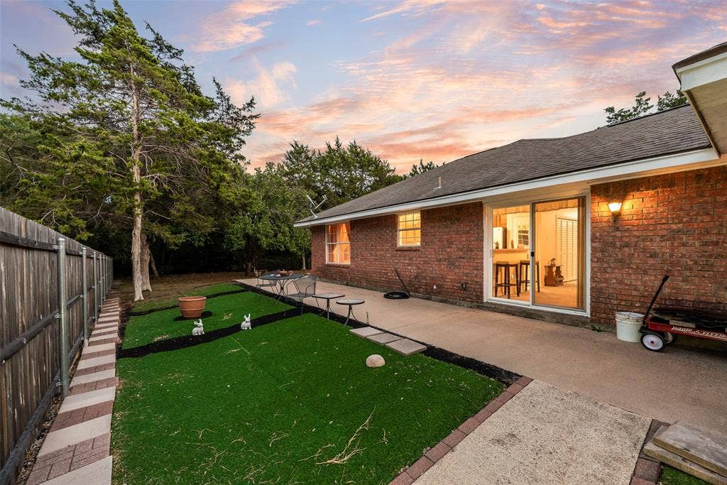5120 Cliff Haven Drive, Dallas, TX 75236 5120 Cliff Haven Drive, Dallas, TX 75236