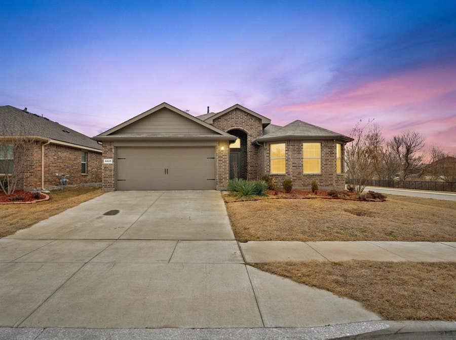 Property photo for 8025 Muddy Creek Drive, Fort Worth, TX
