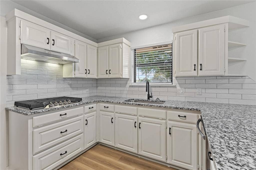 125 E Dawn Drive, Waco, TX 76706 125 E Dawn Drive, Waco, TX 76706