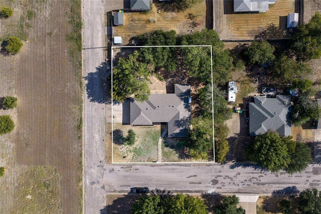 125 E Dawn Drive, Waco, TX 76706 125 E Dawn Drive, Waco, TX 76706