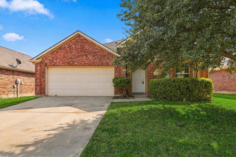 Property photo for 8716 Wagon Trail, Cross Roads, TX