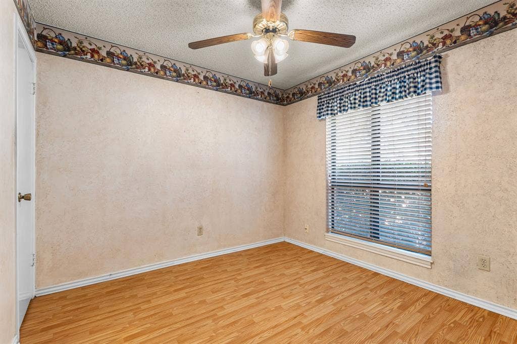 544 Jason Street, Robinson, TX 76706 Wood-finish flooring