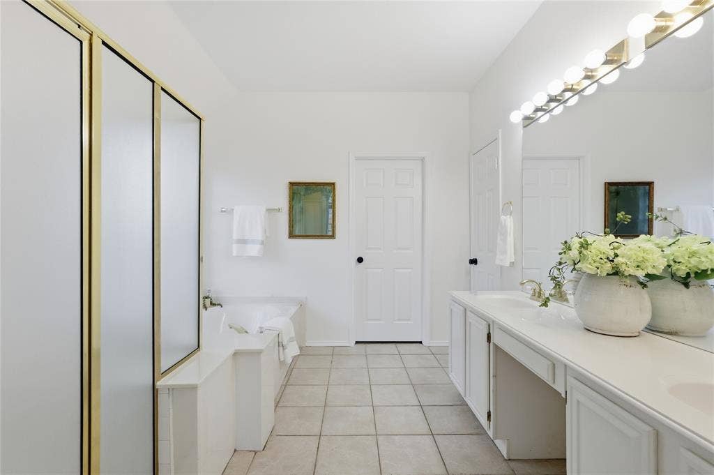1905 Greenhill Drive, Rowlett, TX 75088