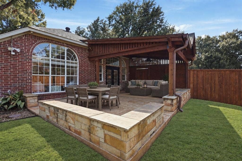 1905 Greenhill Drive, Rowlett, TX 75088