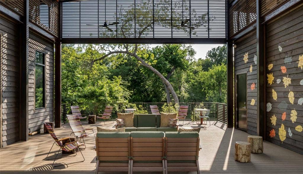 4733 Lunker Street, McKinney, TX 75071 Painted Tree offers wonderful outdoor social areas where relaxing with friends is the name of the game!