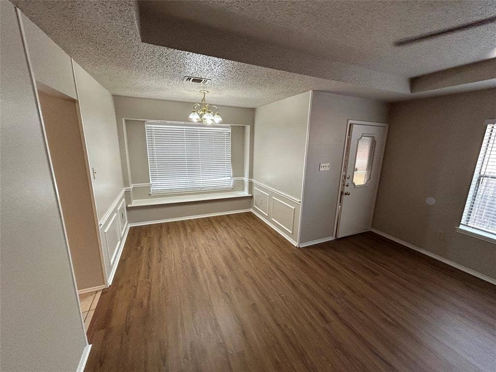 5425 Stagetrail Drive, Arlington, TX 76017 5425 Stagetrail Drive, Arlington, TX 76017