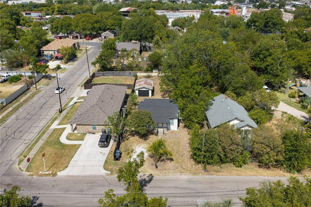 2123 Burnett Avenue, Waco, TX 76706 2123 Burnett Avenue, Waco, TX 76706