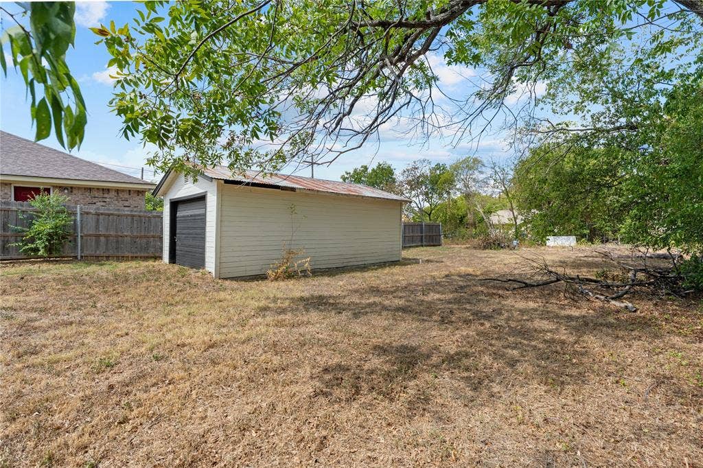 2123 Burnett Avenue, Waco, TX 76706 2123 Burnett Avenue, Waco, TX 76706