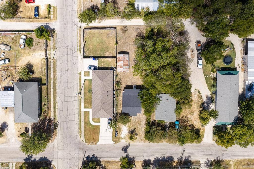 2123 Burnett Avenue, Waco, TX 76706 2123 Burnett Avenue, Waco, TX 76706