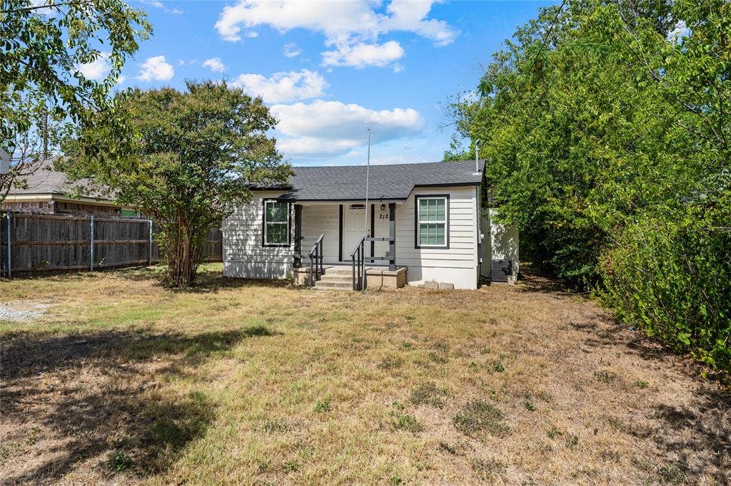 2123 Burnett Avenue, Waco, TX 76706 2123 Burnett Avenue, Waco, TX 76706