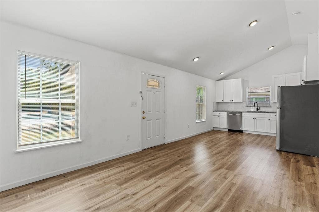 2123 Burnett Avenue, Waco, TX 76706 2123 Burnett Avenue, Waco, TX 76706