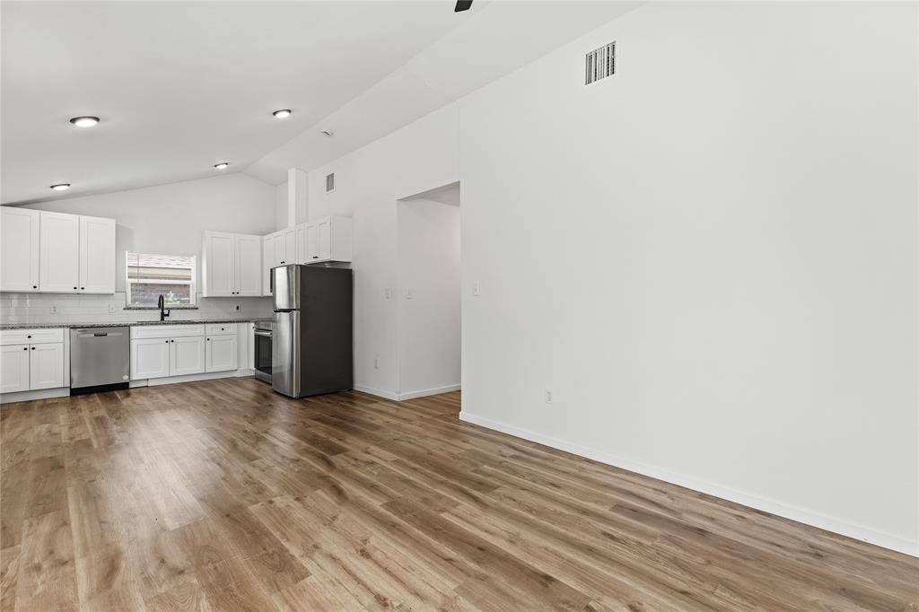 2123 Burnett Avenue, Waco, TX 76706 2123 Burnett Avenue, Waco, TX 76706
