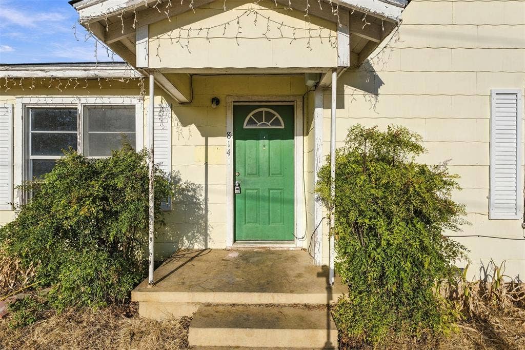 814 S Pierce Street, McGregor, TX 76657 814 S Pierce Street, McGregor, TX 76657