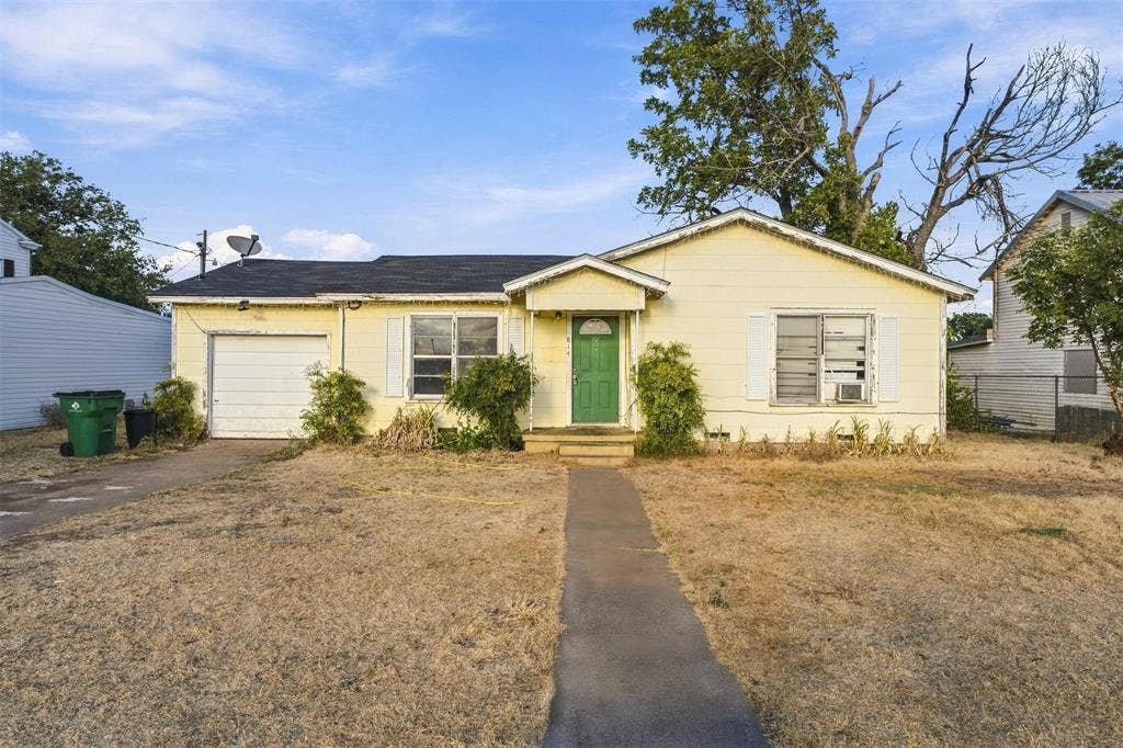 814 S Pierce Street, McGregor, TX 76657 814 S Pierce Street, McGregor, TX 76657
