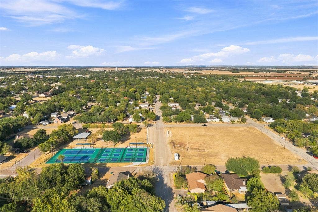 814 S Pierce Street, McGregor, TX 76657 814 S Pierce Street, McGregor, TX 76657