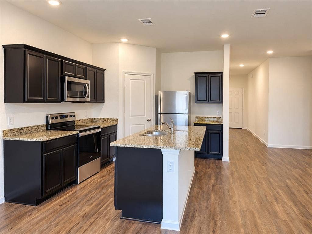 6525 Trident Court, Fort Worth, TX 76179 6525 Trident Court, Fort Worth, TX 76179