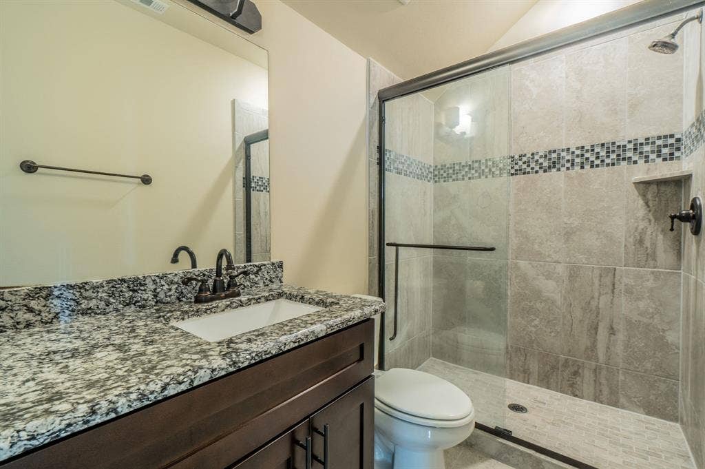 4110 Shavano Drive, Frisco, TX 75034 3rd Floor attached bath