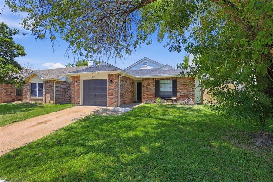 Property photo for 209 Rodeo Drive, Keller, TX