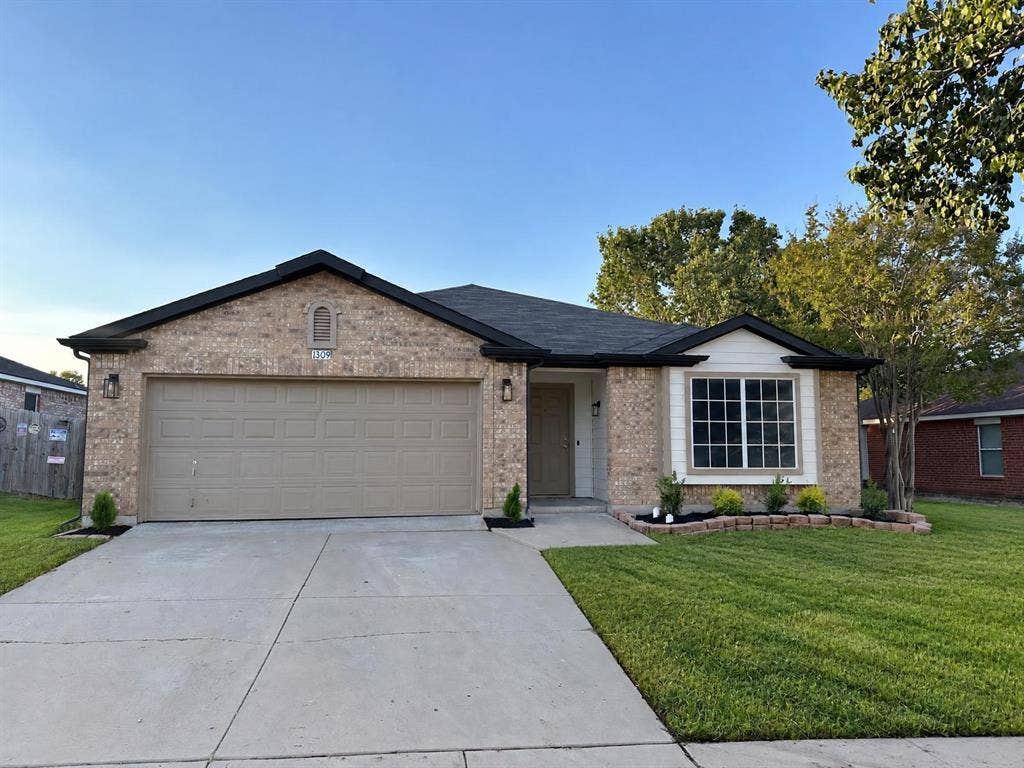 1309 Dundee Drive, Arlington, TX 76002