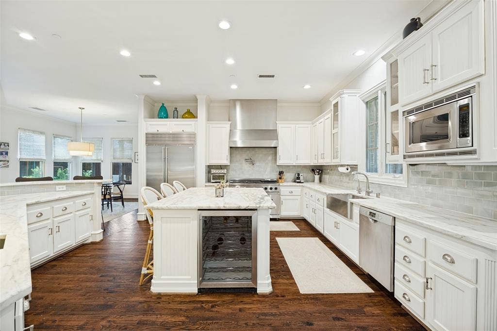 6523 Brookshire Drive, Dallas, TX 75230 6523 Brookshire Drive, Dallas, TX 75230