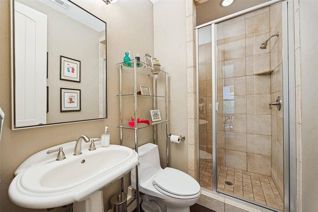 6523 Brookshire Drive, Dallas, TX 75230 6523 Brookshire Drive, Dallas, TX 75230