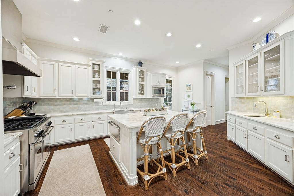 6523 Brookshire Drive, Dallas, TX 75230 6523 Brookshire Drive, Dallas, TX 75230