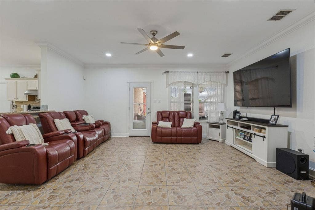 702 Garnet Drive, Mesquite, TX 75149 702 Garnet Drive, Mesquite, TX 75149