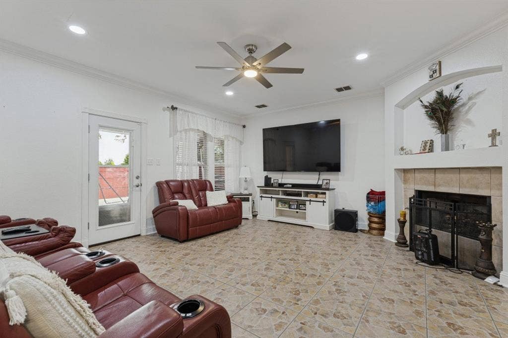 702 Garnet Drive, Mesquite, TX 75149 702 Garnet Drive, Mesquite, TX 75149