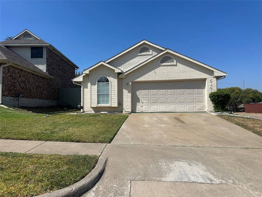 Property photo for 5141 Hearthcrest Drive, Garland, TX