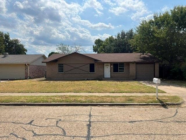 Property photo for 2312 Meadow Crest, Irving, TX