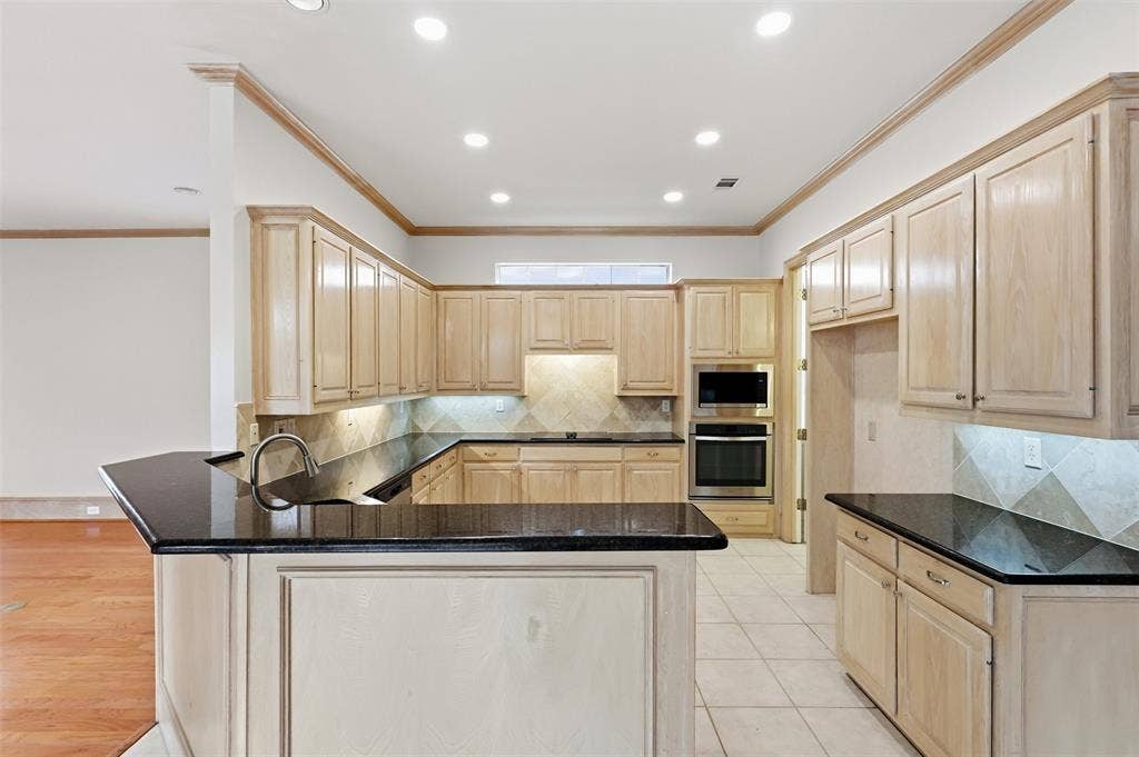 2313 Marblewood Drive, Plano, TX 75093 2313 Marblewood Drive, Plano, TX 75093